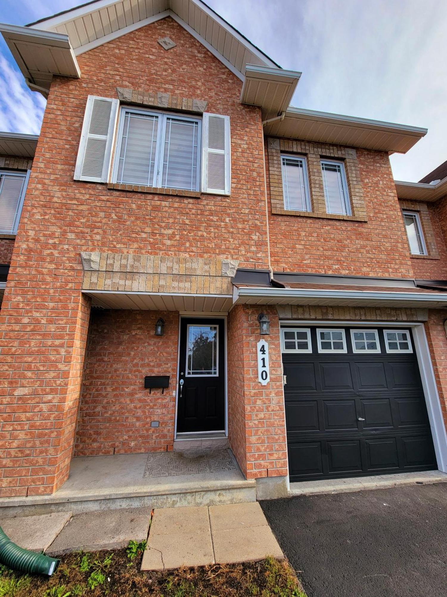 Cozy 3 Bedroom Town House 20 Min From Ottawa Down Town And Airport Εξωτερικό φωτογραφία